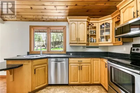 1311 Lakewood Drive Sudbury ON P3E 6H9