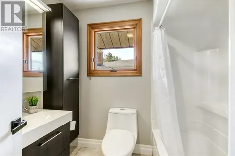 1311 Lakewood Drive Sudbury ON P3E 6H9