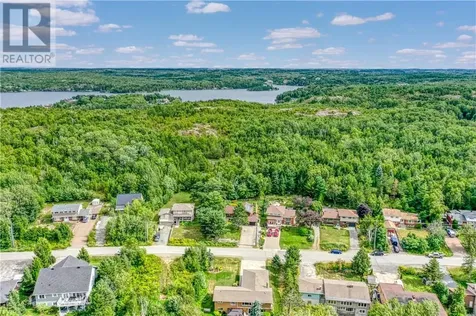 1311 Lakewood Drive Sudbury ON P3E 6H9