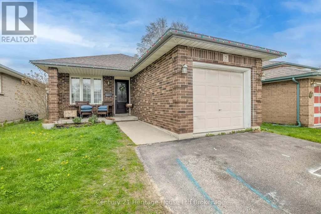 7 Kara Lane Tillsonburg ON N4G 5M2