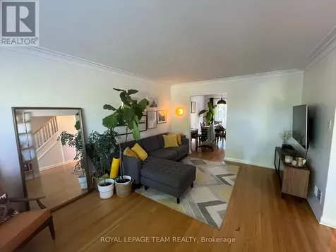 858 Riddell Avenue North Ottawa ON K2A 2V9