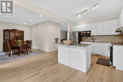 46 Birchfield Ave, Avenue Ottawa ON K2M 2N5