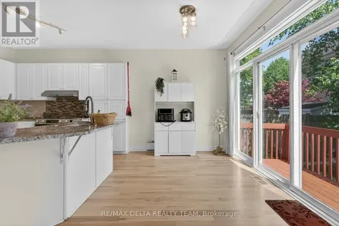 46 Birchfield Ave, Avenue Ottawa ON K2M 2N5