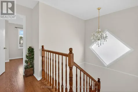 46 Birchfield Ave, Avenue Ottawa ON K2M 2N5
