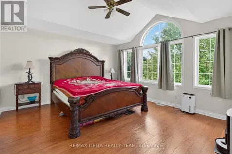 46 Birchfield Ave, Avenue Ottawa ON K2M 2N5