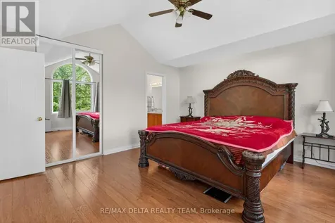 46 Birchfield Ave, Avenue Ottawa ON K2M 2N5