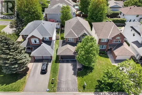 46 Birchfield Ave, Avenue Ottawa ON K2M 2N5