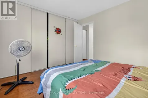 46 Birchfield Ave, Avenue Ottawa ON K2M 2N5
