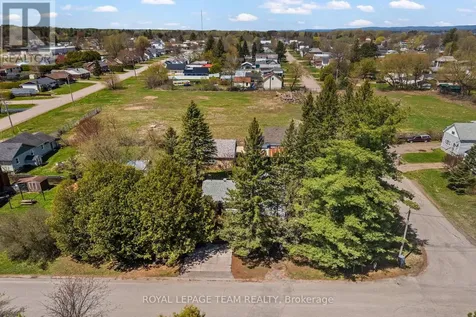 612 Karen Street Laurentian Valley ON K8A 4Y9