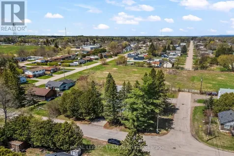 612 Karen Street Laurentian Valley ON K8A 4Y9