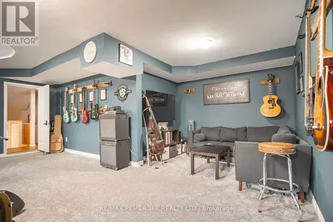 177 Sylvan Drive Petawawa ON K8A 6W7