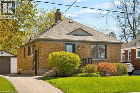 256 Bowman Street Waterloo ON N2J 1W5