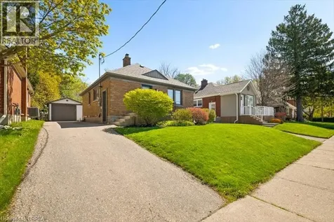 256 Bowman Street Waterloo ON N2J 1W5