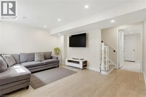 2935 Headon Forest Drive Burlington ON L7M 3Z7