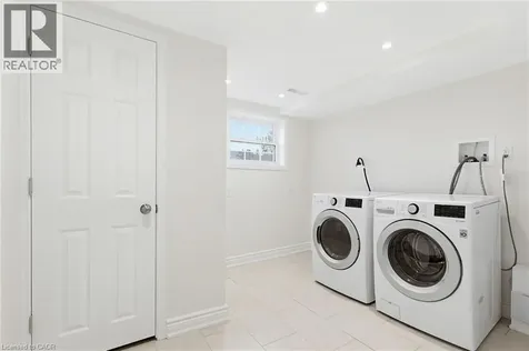 2935 Headon Forest Drive Burlington ON L7M 3Z7