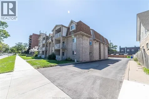 1323 Langlois Avenue Windsor ON N8X 4L8