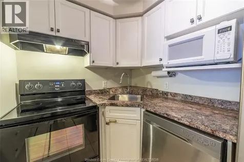 1323 Langlois Avenue Windsor ON N8X 4L8