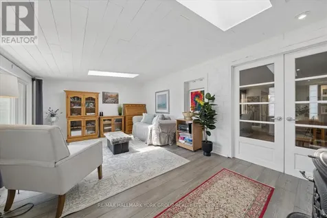 42 Connor Drive Whitchurch-stouffville ON L4A 7X3