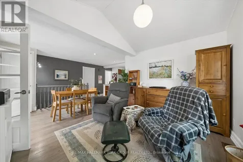 42 Connor Drive Whitchurch-stouffville ON L4A 7X3