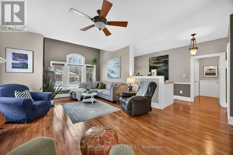 75 62nd Street South Wasaga Beach ON L9Z 1V5