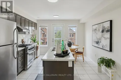 17 Valliere Drive Markham (berczy) ON L6C 0M7