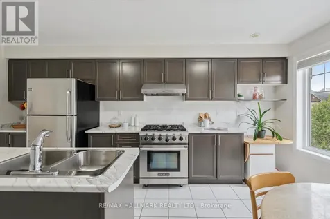 17 Valliere Drive Markham (berczy) ON L6C 0M7