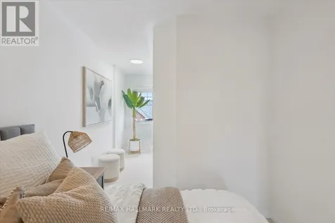 17 Valliere Drive Markham (berczy) ON L6C 0M7