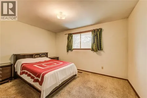 28 Wordsworth Place Kitchener ON N2B 3L1