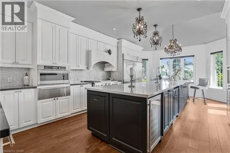 2147 Berwick Drive Burlington ON L7M 4B2