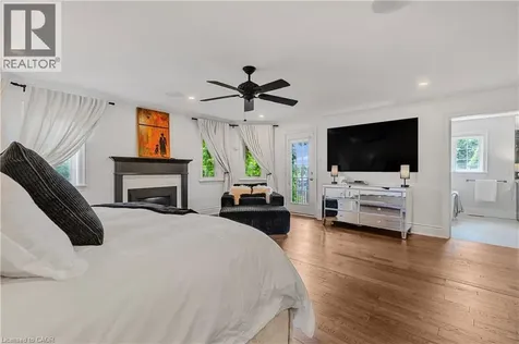 2147 Berwick Drive Burlington ON L7M 4B2