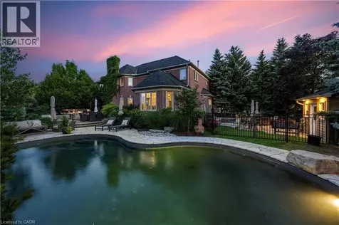 2147 Berwick Drive Burlington ON L7M 4B2