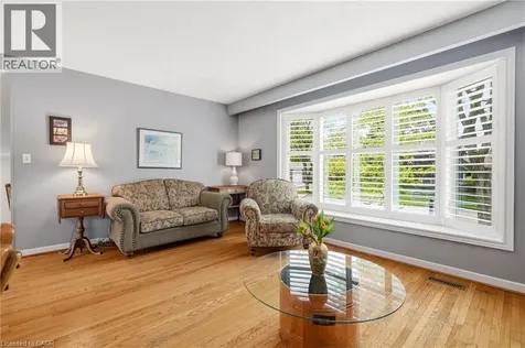 731 Mullin Way Burlington ON L7L 4J8