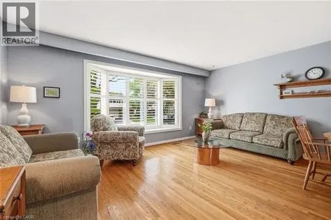 731 Mullin Way Burlington ON L7L 4J8