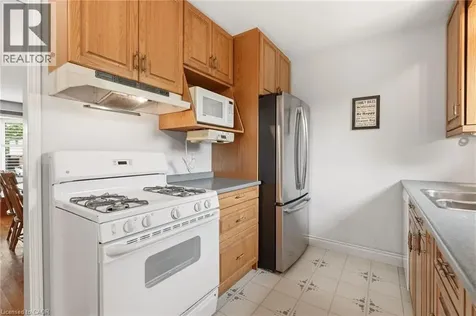 731 Mullin Way Burlington ON L7L 4J8