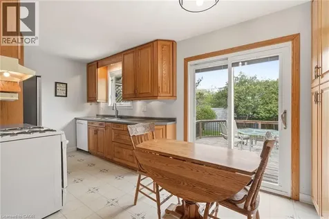 731 Mullin Way Burlington ON L7L 4J8