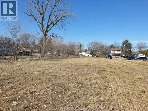 629 Highway 18 Lasalle ON N9J 1A5