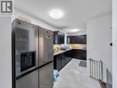10670 Lambeth Road Windsor ON N8R 1C9