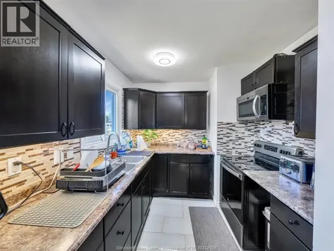 10670 Lambeth Road Windsor ON N8R 1C9