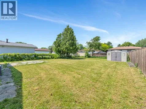 10670 Lambeth Road Windsor ON N8R 1C9