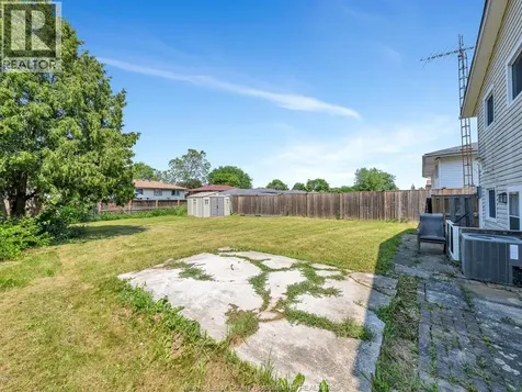 10670 Lambeth Road Windsor ON N8R 1C9