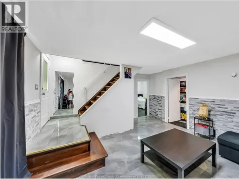 10670 Lambeth Road Windsor ON N8R 1C9