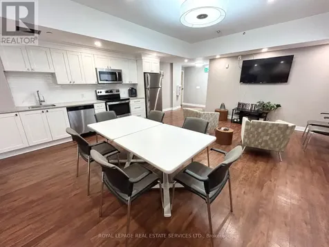 16 Cedarwoods Crescent Kitchener ON N2C 2L4