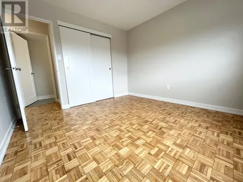 1 Cedarwoods Crescent Kitchener ON N2C 2L8