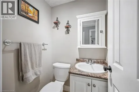70 Peachtree Crescent Cambridge ON N1S 4W3