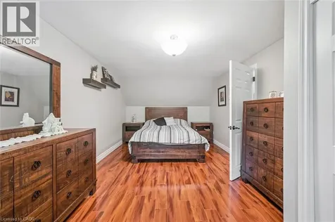 70 Peachtree Crescent Cambridge ON N1S 4W3