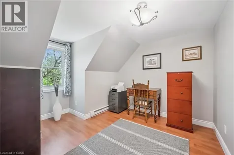 70 Peachtree Crescent Cambridge ON N1S 4W3