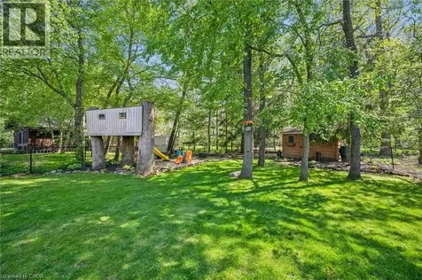 70 Peachtree Crescent Cambridge ON N1S 4W3