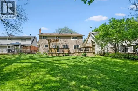 70 Peachtree Crescent Cambridge ON N1S 4W3