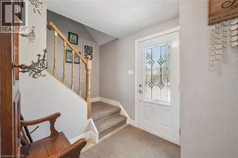 70 Peachtree Crescent Cambridge ON N1S 4W3