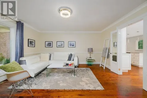 122 Willingdon Road Ottawa ON K1M 2G1